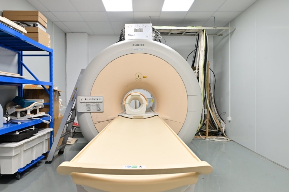 MRI-PHILIPS