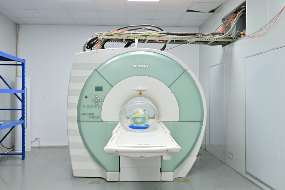 MRI-SIEMENS