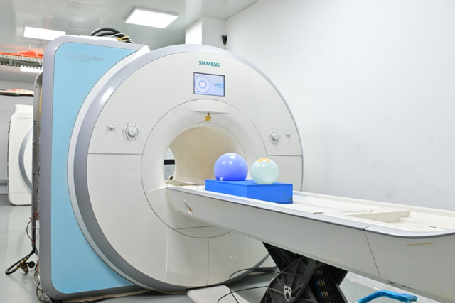MRI-SIEMENS